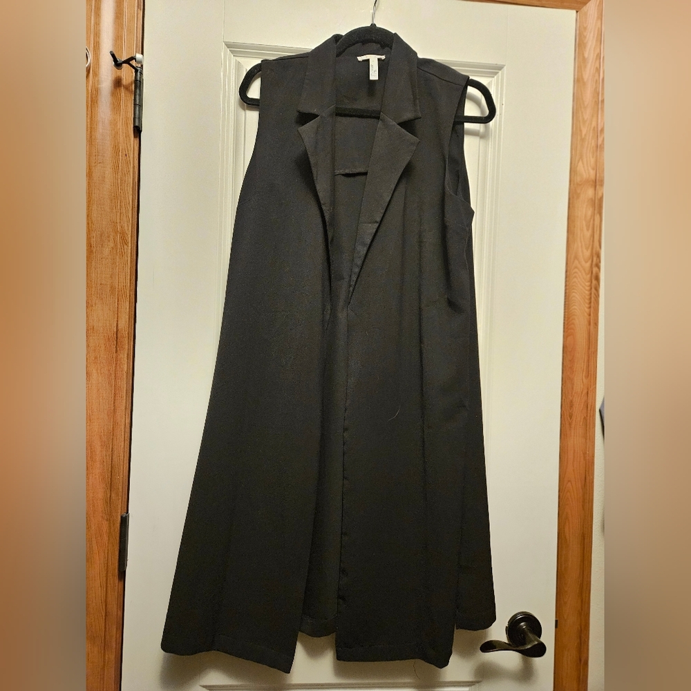 Leith Black Sleeveless Vest